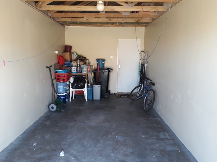 To Let 3 Bedroom Property for Rent in Amalinda Eastern Cape